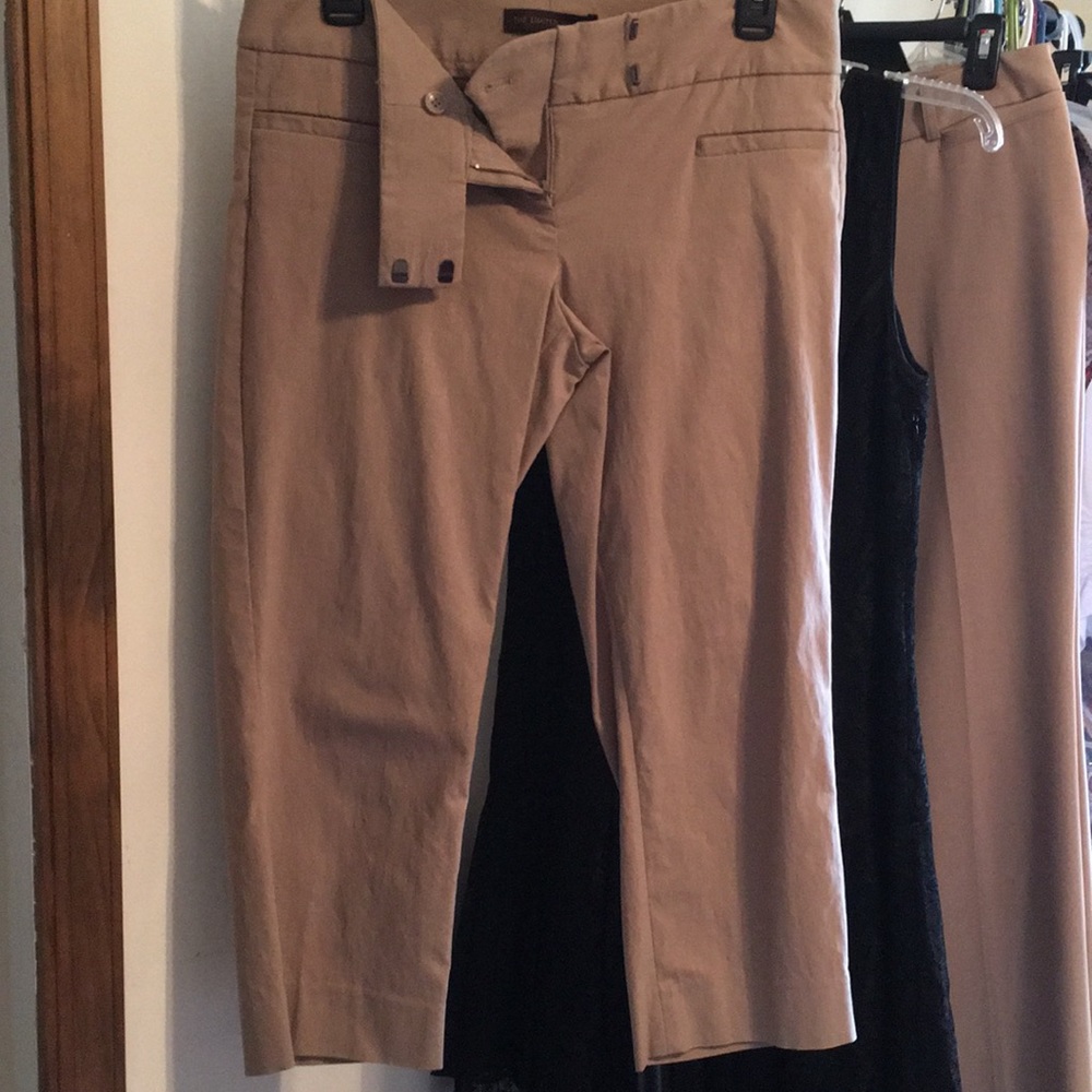 Stretchy, khaki capris